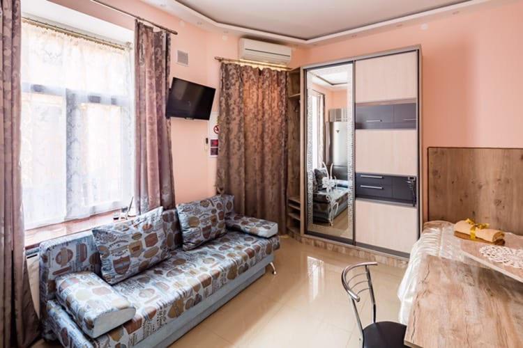 Apartment Svobody リヴィウ エクステリア 写真